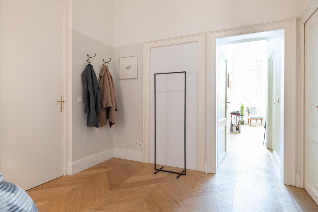 Stunning Apartment In City Center ウィーン エクステリア 写真
