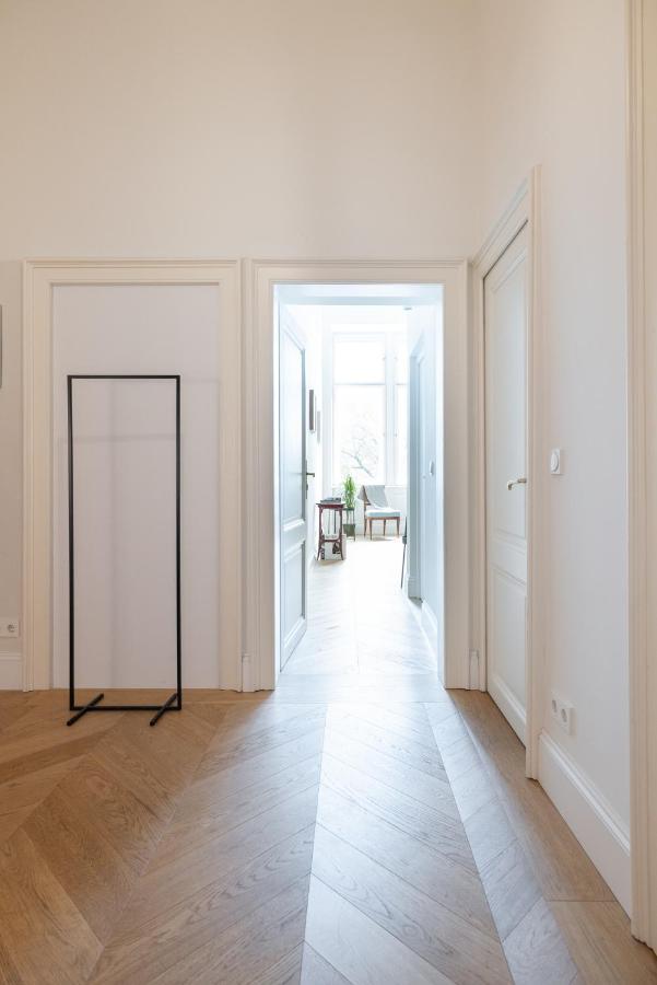 Stunning Apartment In City Center ウィーン エクステリア 写真